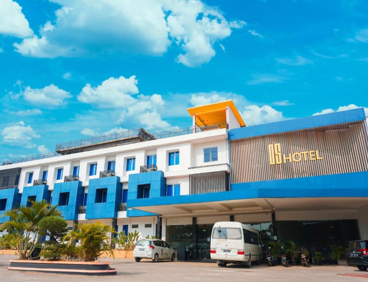 Os Hotel Tanjung Uncang Sagulung Ngoại thất bức ảnh
