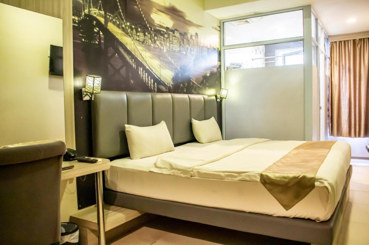 Os Hotel Tanjung Uncang Sagulung Ngoại thất bức ảnh